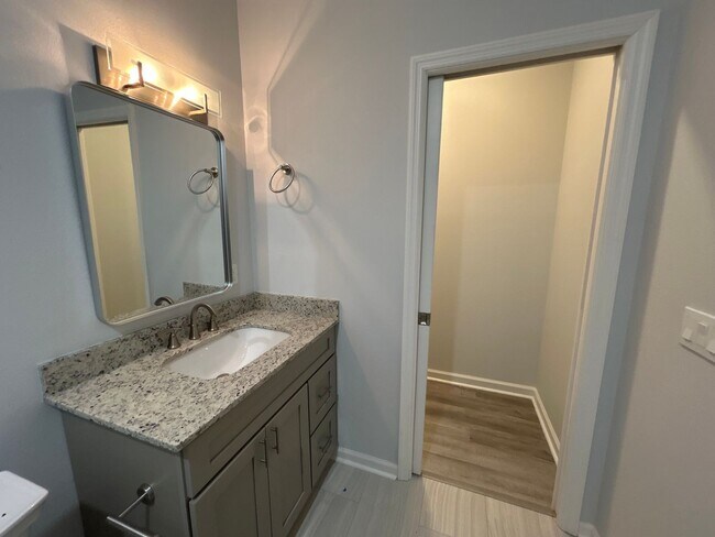 Building Photo - 2022 Trimble Rd