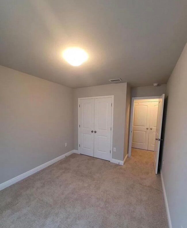 Building Photo - 5852 Callaway Cir