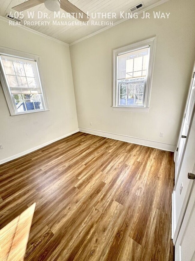 Building Photo - 405 W Dr. Martin Luther King Jr. Way