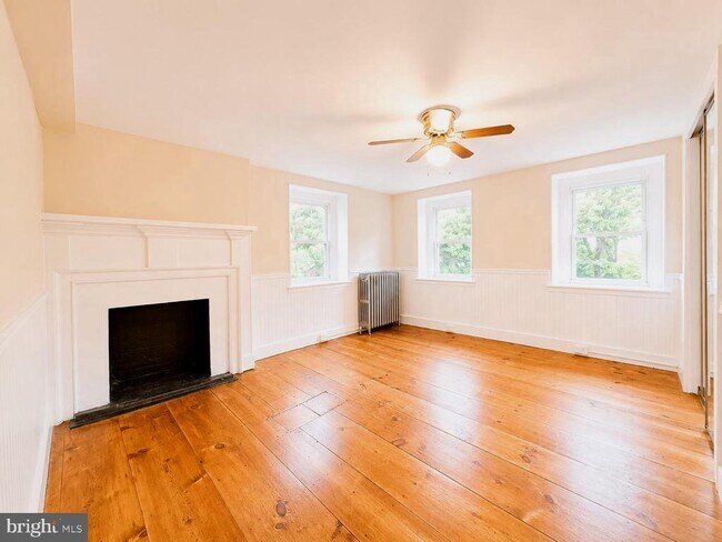 Building Photo - 34 Fretz Rd