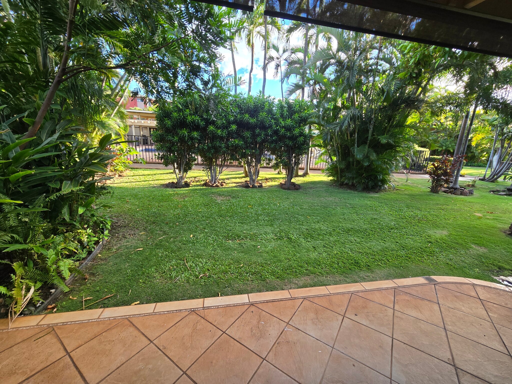 Building Photo - 3559 Lower Honoapiilani Rd