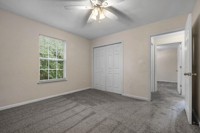 Building Photo - 8313 Elan Dr