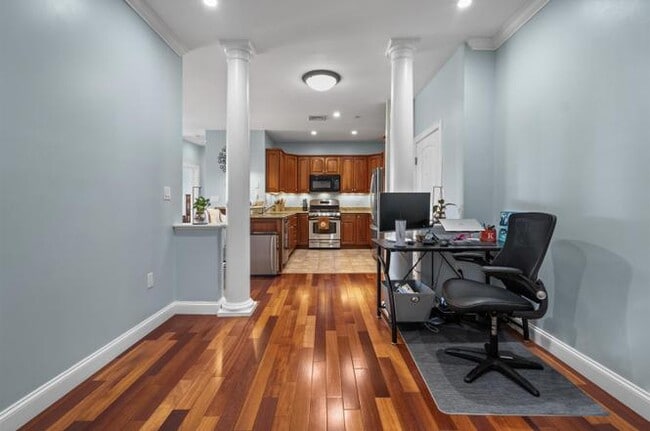 Building Photo - JPntu