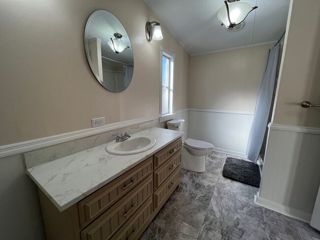 Building Photo - Newly renovated 3 Bedroom, 2 Bathroom Manufactured Home Just outside of Live Oak