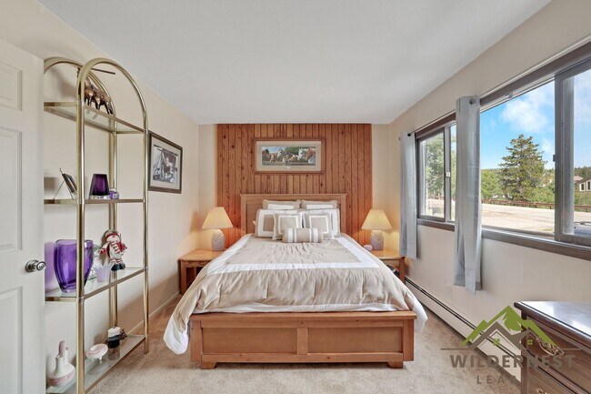 Building Photo - Deck Gore Condo - WINTER RENTAL-2 Bedroom/...