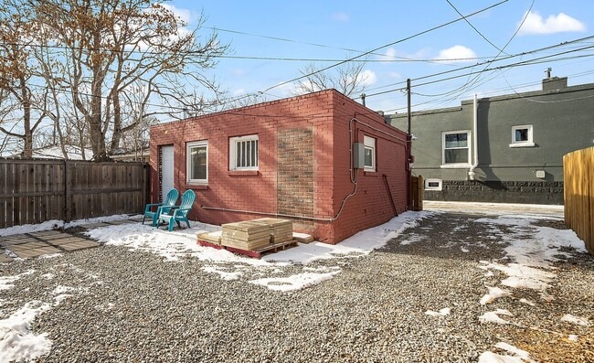 Building Photo - Remodeled and Furnished 1BD, 1BA in the Highlands with Off-Street Parking Spot