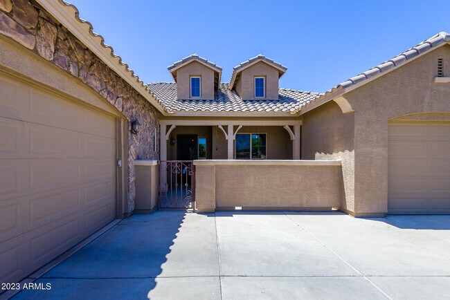 Building Photo - 3320 S Nash Way