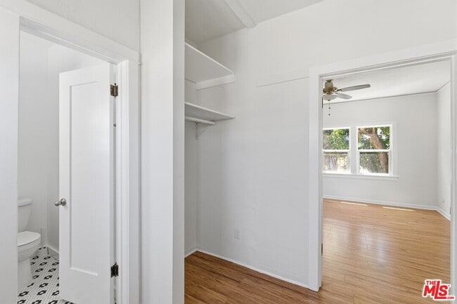 Building Photo - 1603 1/2 N Harvard Blvd