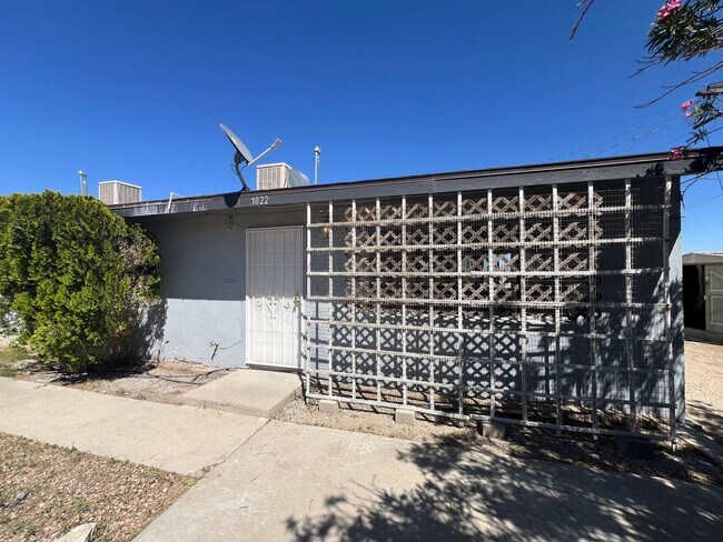 Building Photo - P369