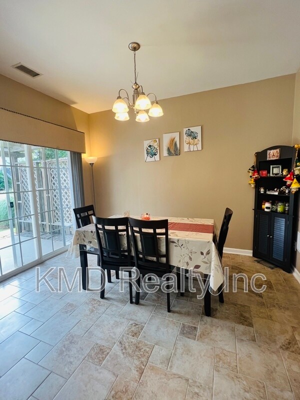 Building Photo - 3203 Mannington Dr