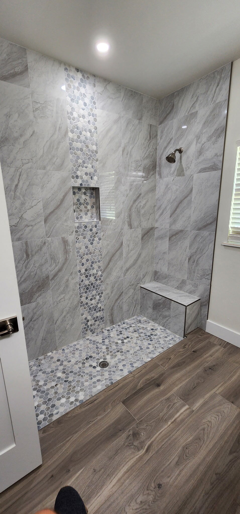 Guest shower - 10925 Red Dragon Ln