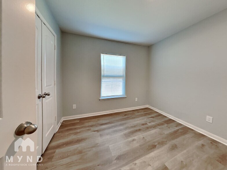 Building Photo - 8422 Rayburn Rd