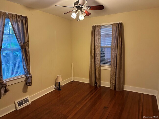 Building Photo - 517 Flint St