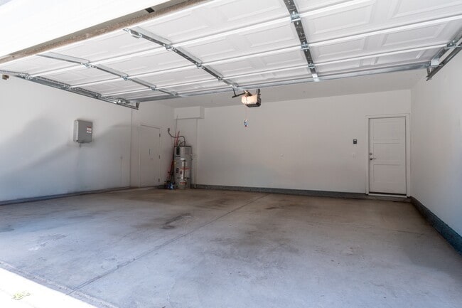 Building Photo - 2742 Bella Cir