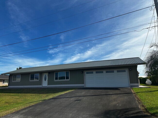 Building Photo - 1767 Kilauea Ave