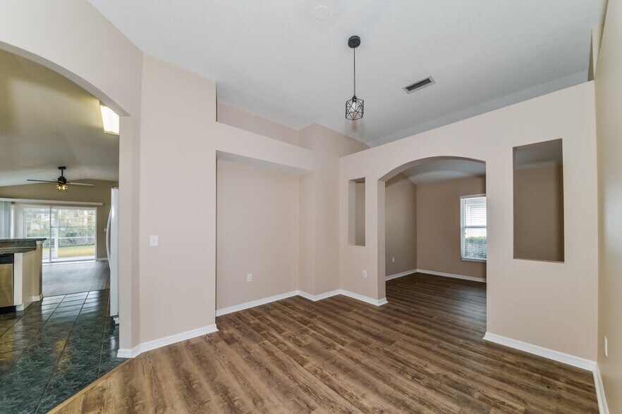 Building Photo - 12134 Winding Woods Way