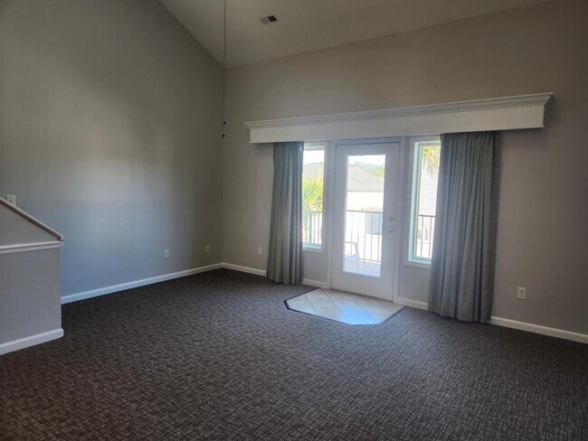 Building Photo - 216 Double Eagle Dr