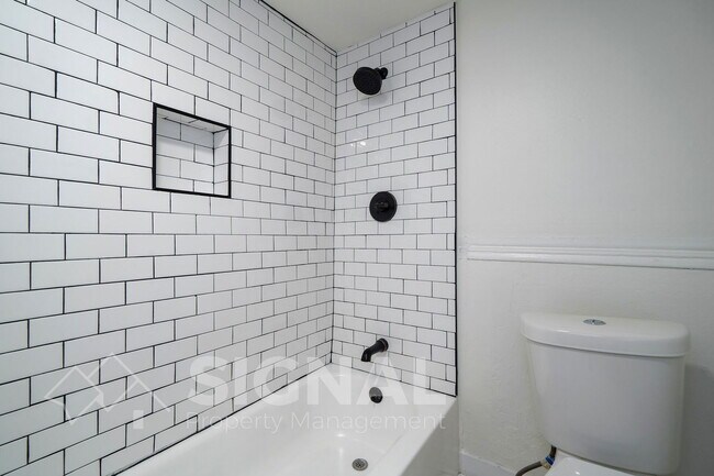 Building Photo - 4808 2nd Ave N