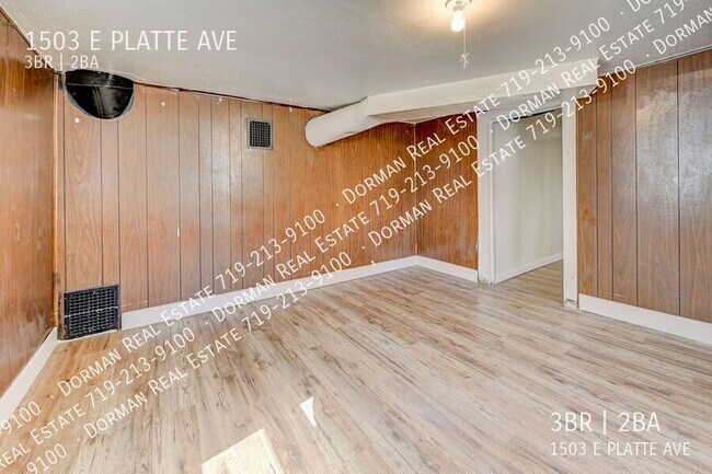 Building Photo - 1503 E Platte Ave