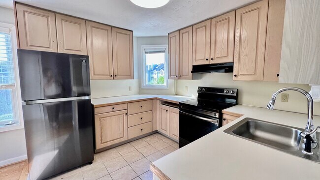 Building Photo - 114 Burkhall St