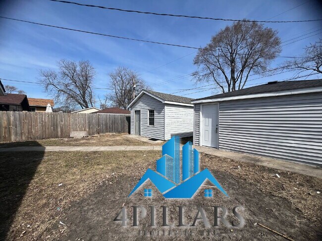 Building Photo - "Beautiful 3-Bedroom Home with Ample Storage in Hammond, IN!"