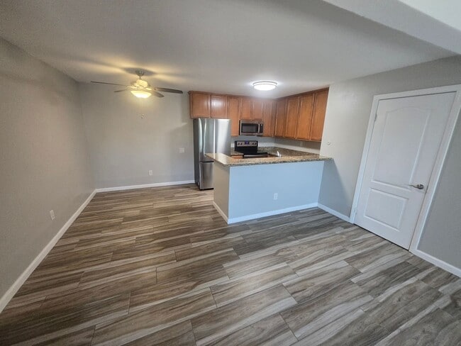 Building Photo - 3454 Castle Glen Dr
