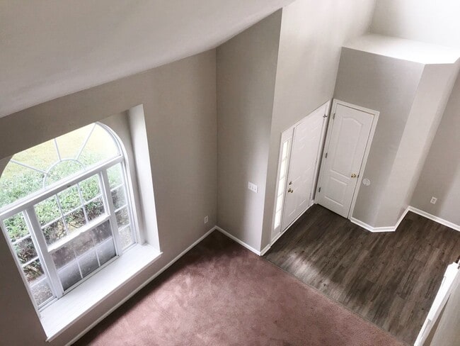 Building Photo - Oakbrooke Meadows