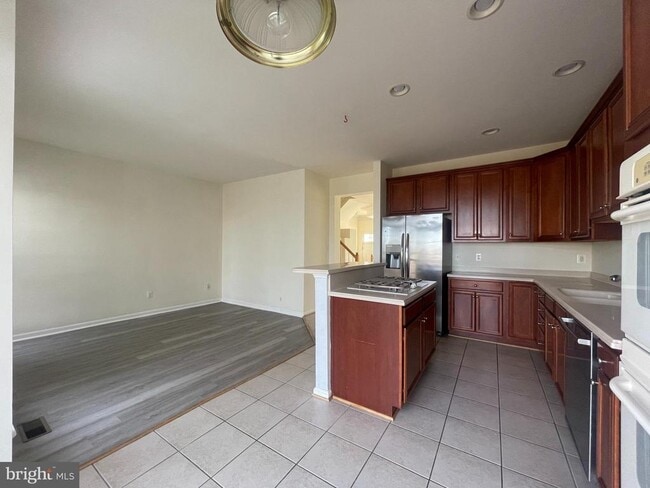 Building Photo - 41851 Cinnabar Square