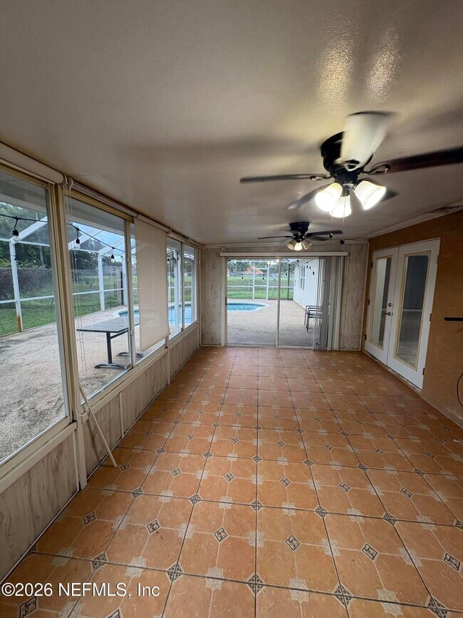Building Photo - 436 Mango Cir