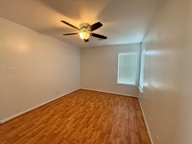 Building Photo - Great home in Saddle Brook