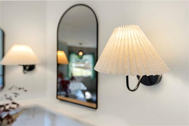 Building Photo - 1414 Justin Dr