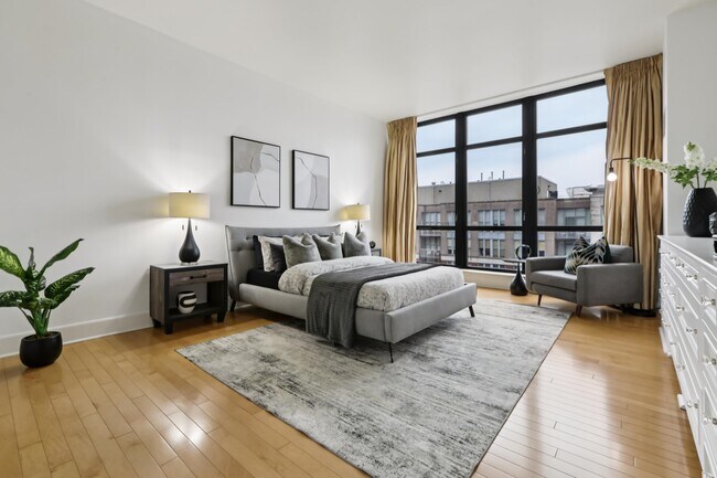 Building Photo - 1025 Maxwell Ln