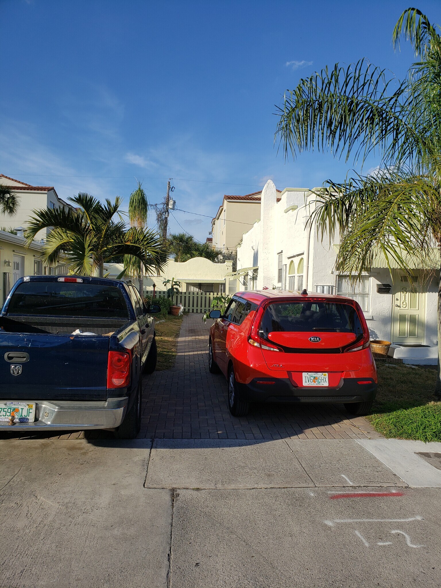 Building Photo - 319 Kenilworth Blvd