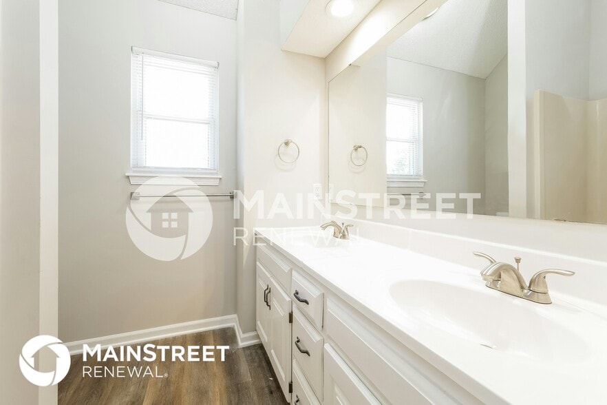 Building Photo - 8029 W 149th St