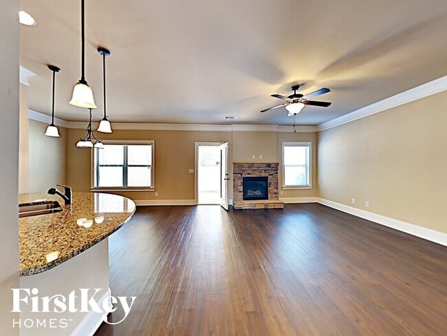 Building Photo - 810 Golden Isles Dr