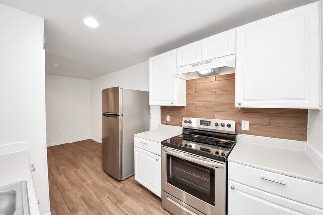 Building Photo - 12068 Beechnut St