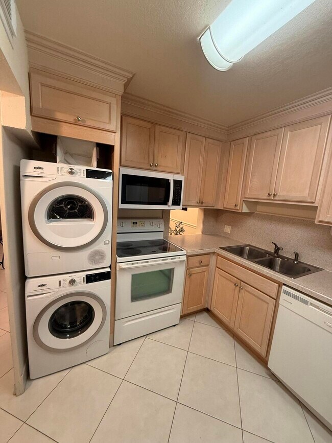 Building Photo - 4266 Deste Ct