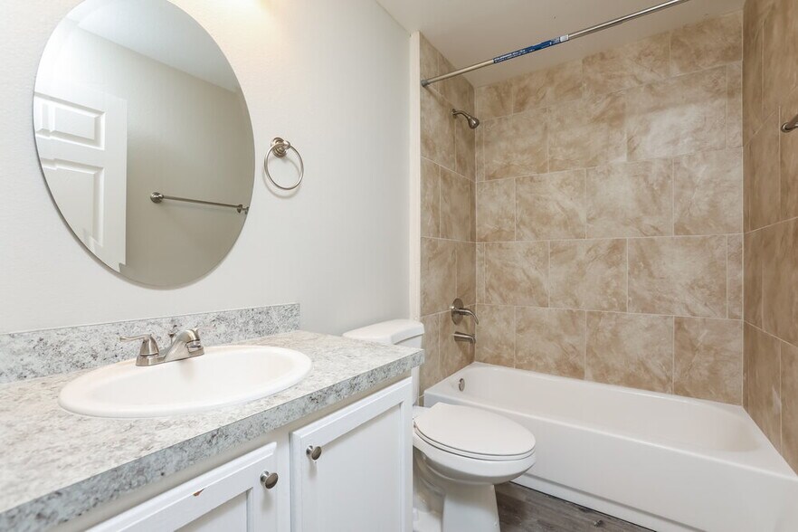 Building Photo - 3536 Stonefield Dr