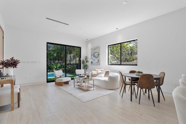 Building Photo - 4715 N Miami Ave