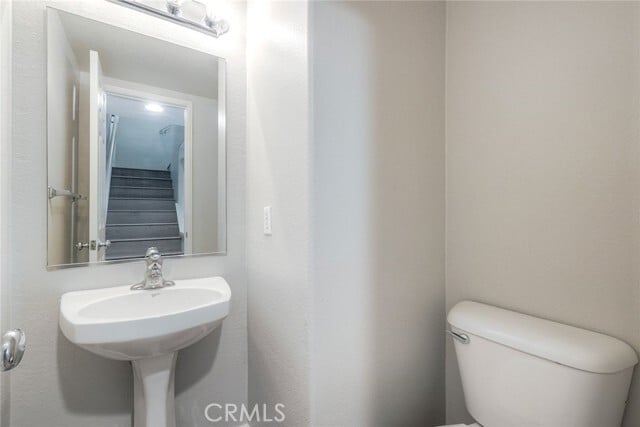 Building Photo - 786 Callecita Aquilla Sur