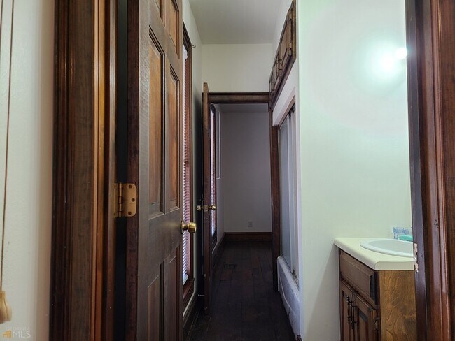 Building Photo - 3767 Happy Valley Cir