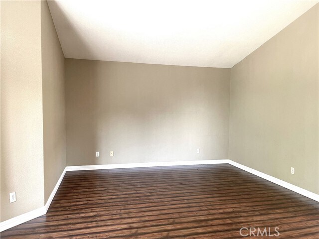 Building Photo - 2985 Amber Dr