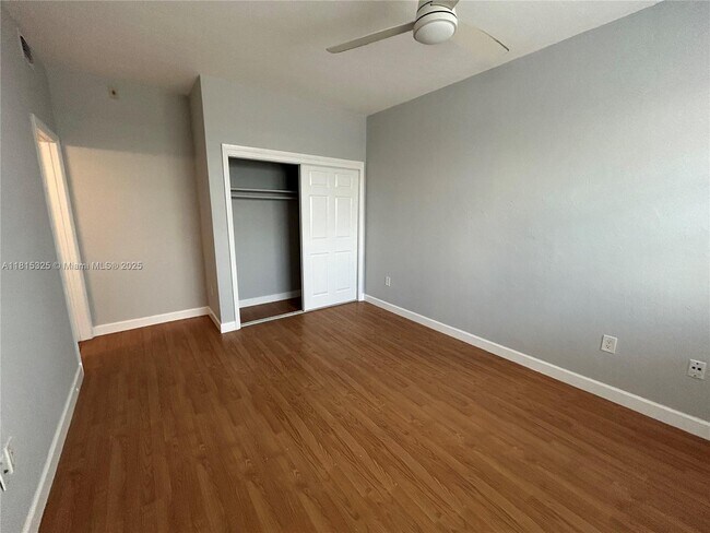 Building Photo - 1360 Collins Ave
