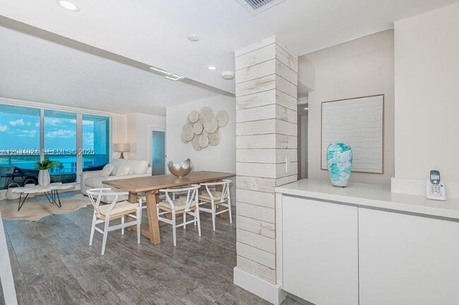 Building Photo - 2301 Collins Ave
