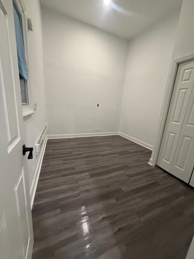 Building Photo - 406 Communipaw Ave