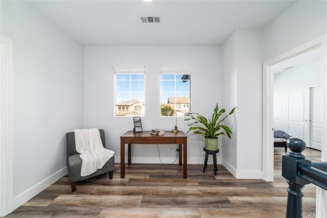 Building Photo - Beautiful Tuscany Hills 5 Bedroom Home