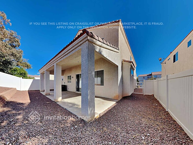 Building Photo - 6653 Maple Mesa St