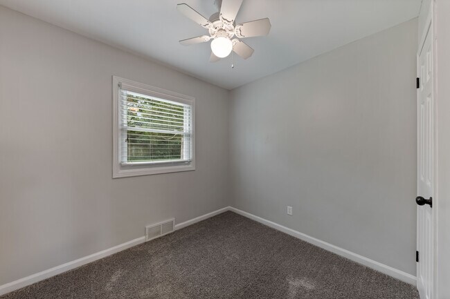 Building Photo - 5801 W 81st St