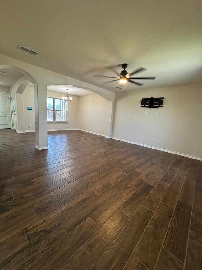 Building Photo - 1507 Port Texas Dr