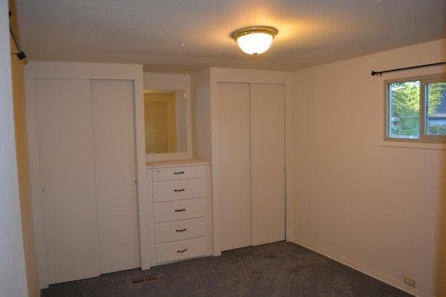 Building Photo - Sweet in-town mobile, very cute 1 bedroom